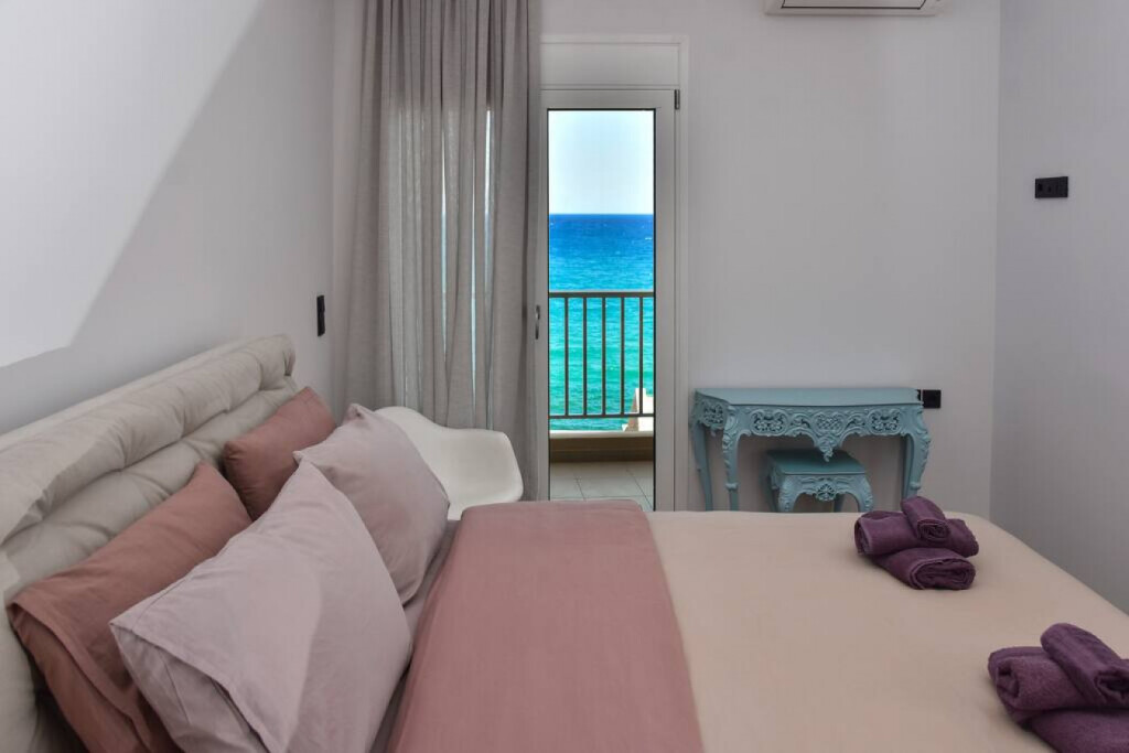 Crete Heraklion Sea View Apartment 2 — 4-Star Luxury Hotel in Irakleion, Greece