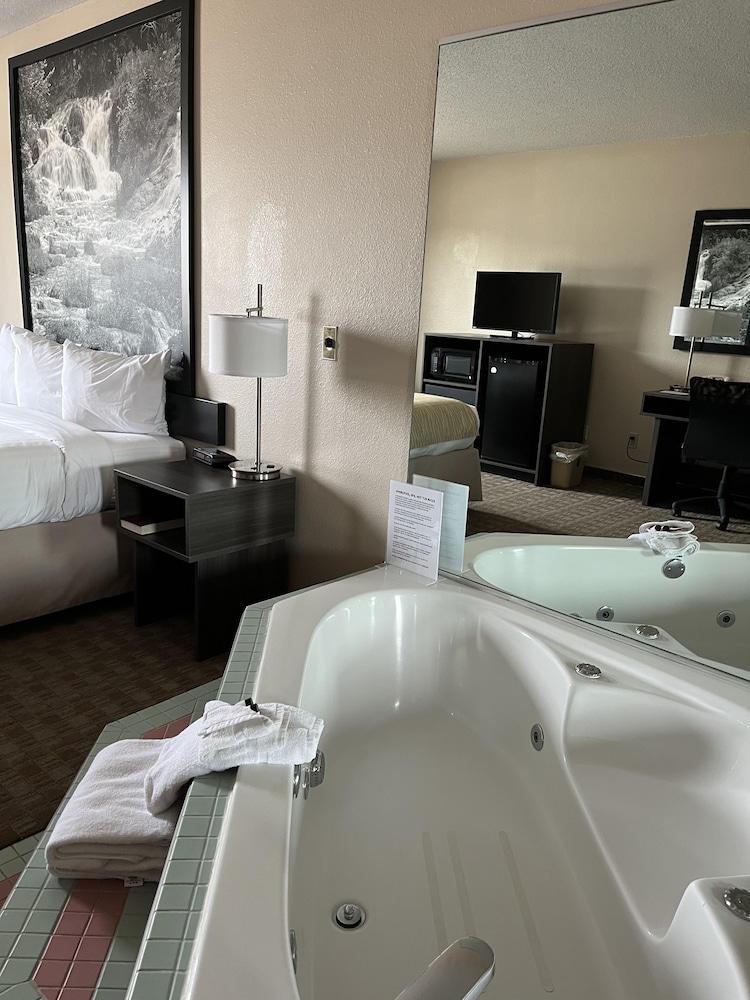 Super 8 by Wyndham Sturgis - photo 21