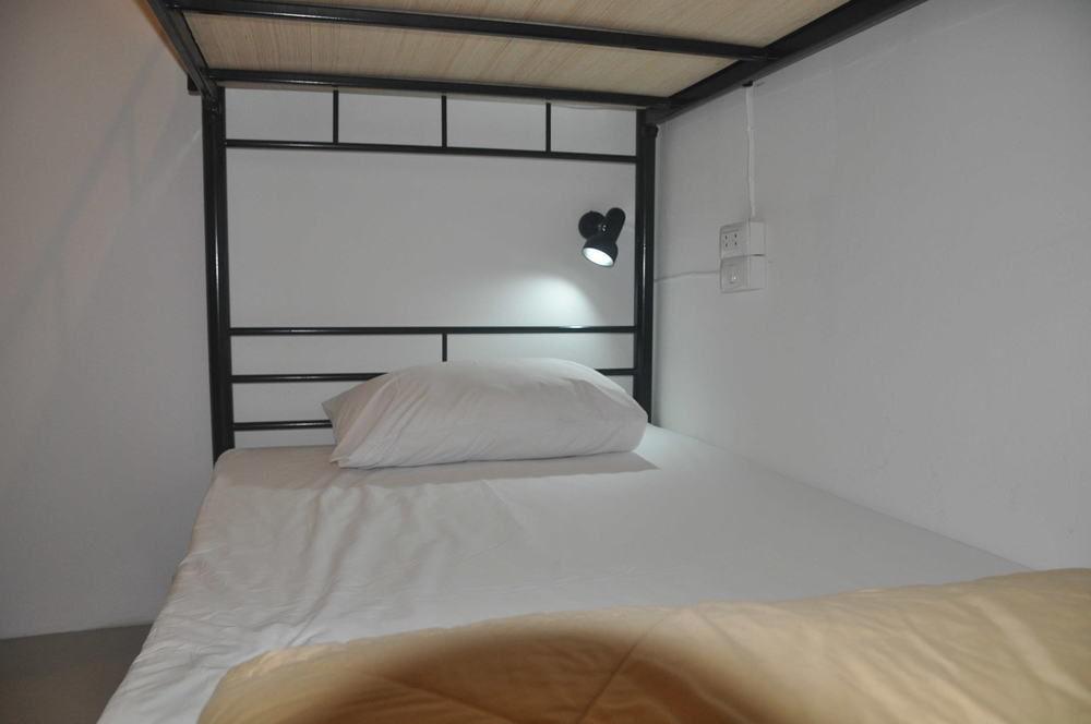 Check Inn Hostel @ Phromphong