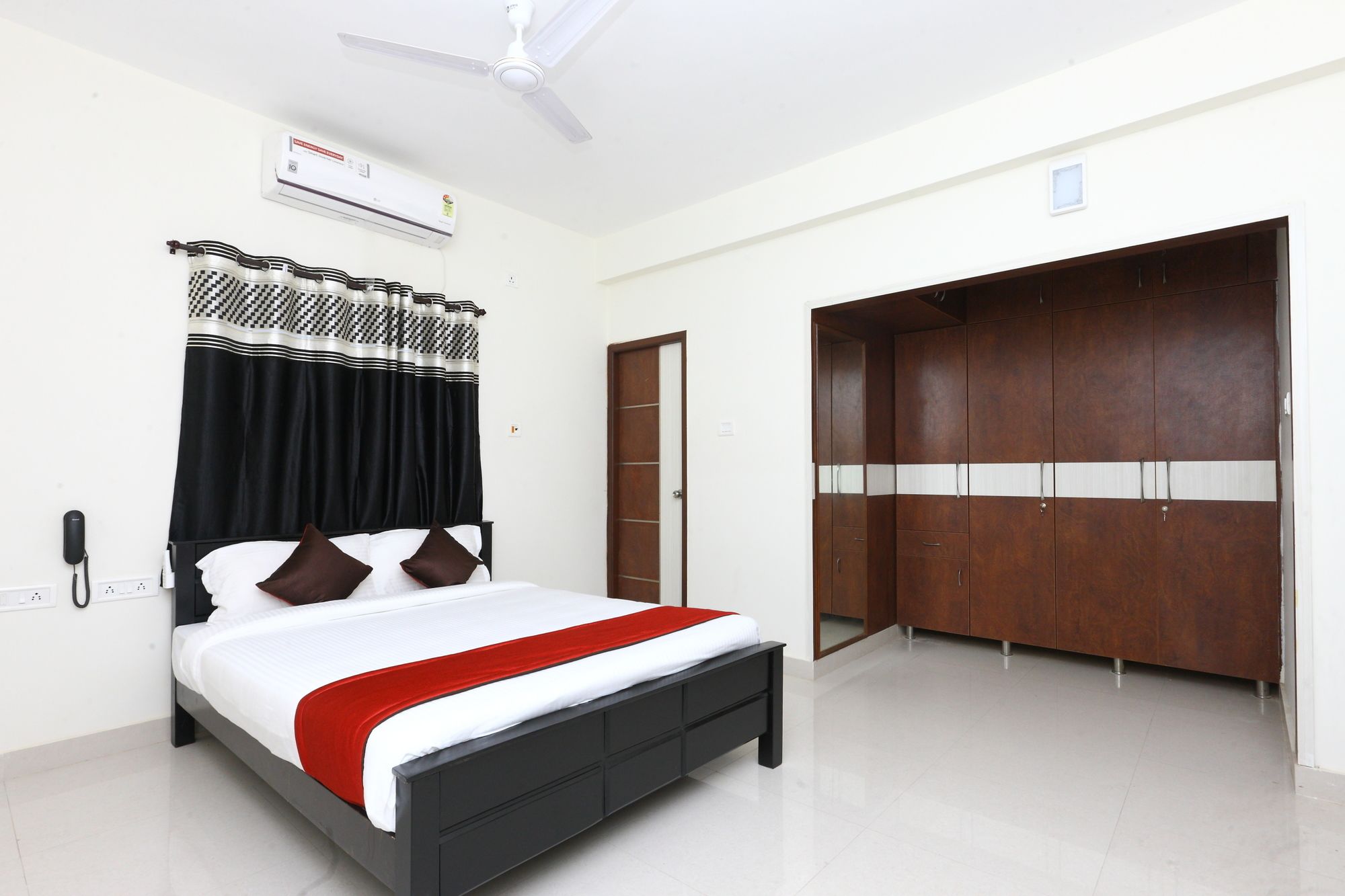 Oyo 10027 Hotel Red Petal