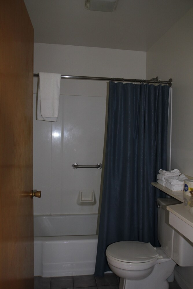 Sara Placid Inn & Suites - photo 58