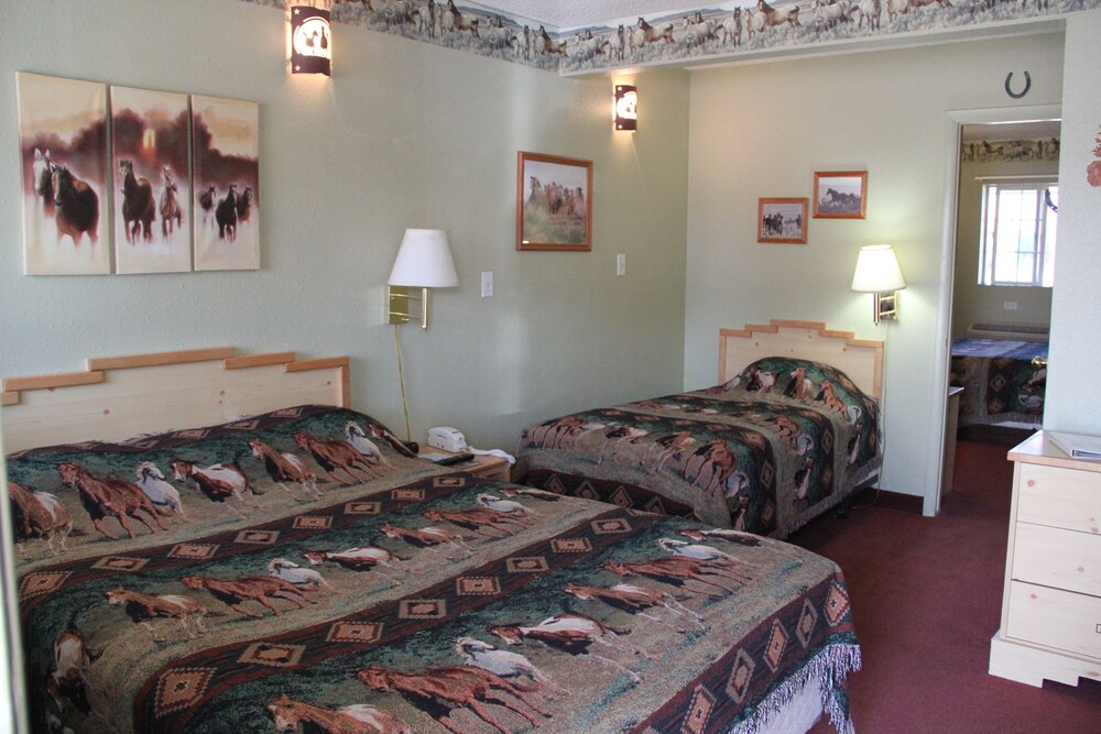 Elk Run Inn - photo 10