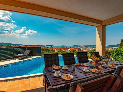 Holiday Home Paola by Interhome — 4-Star Luxury Hotel in Brodarica, Croatia