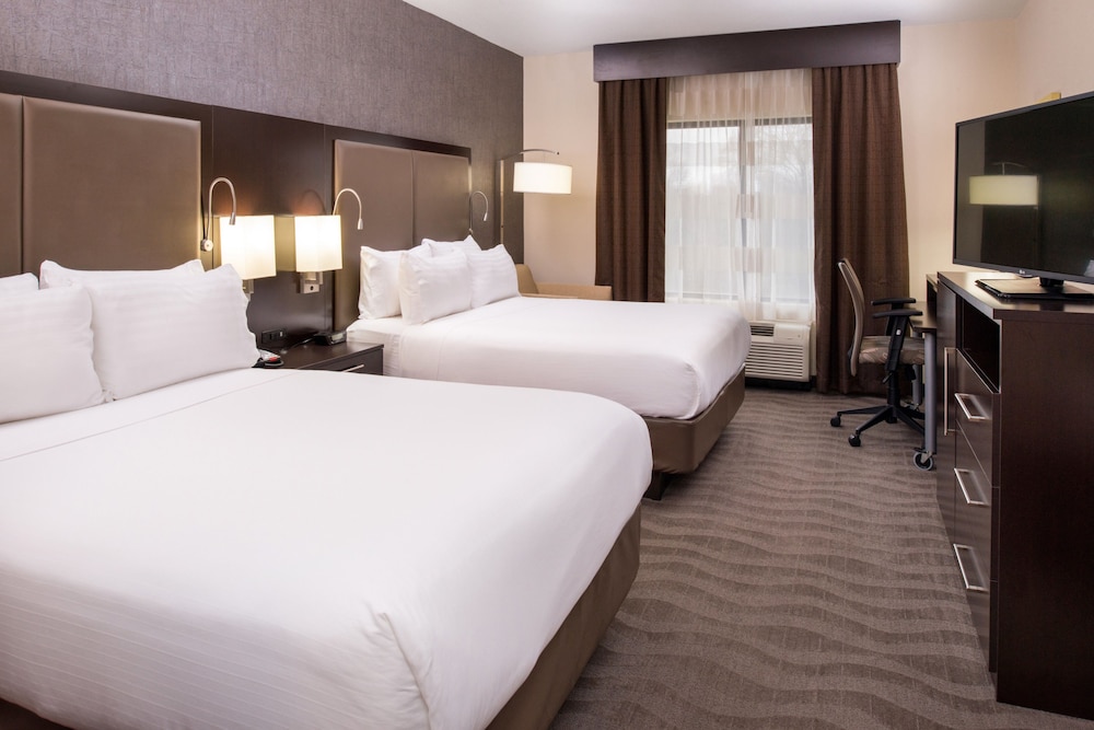 Holiday Inn Express Hotel & Suites Monroe - photo 22