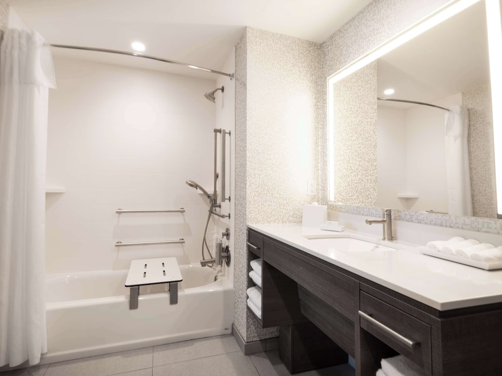 Home2 Suites by Hilton Santa Rosa Beach - photo 32