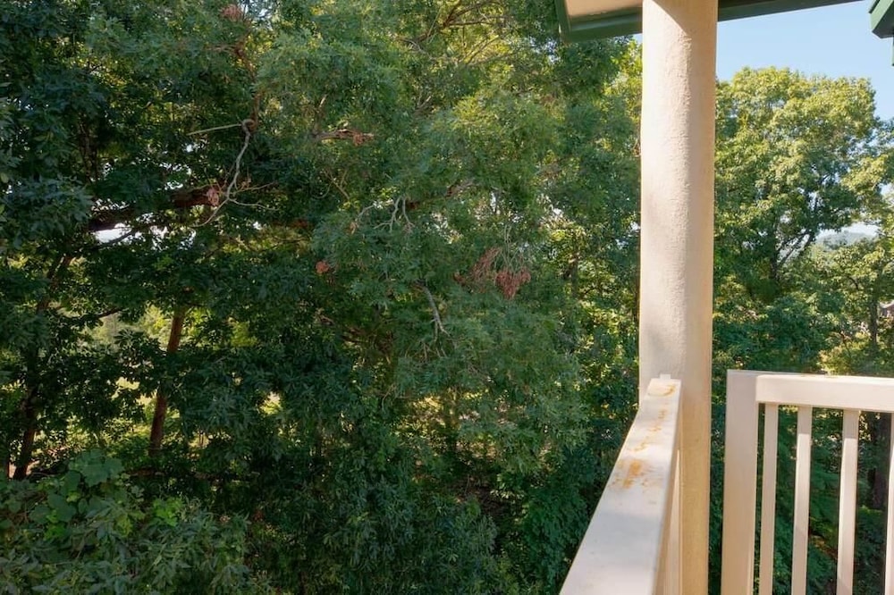 1501 Golf View Towers Southern Comfort - photo 30