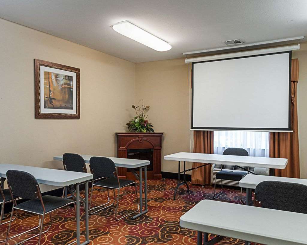 Comfort Suites Lake Charles - photo 32
