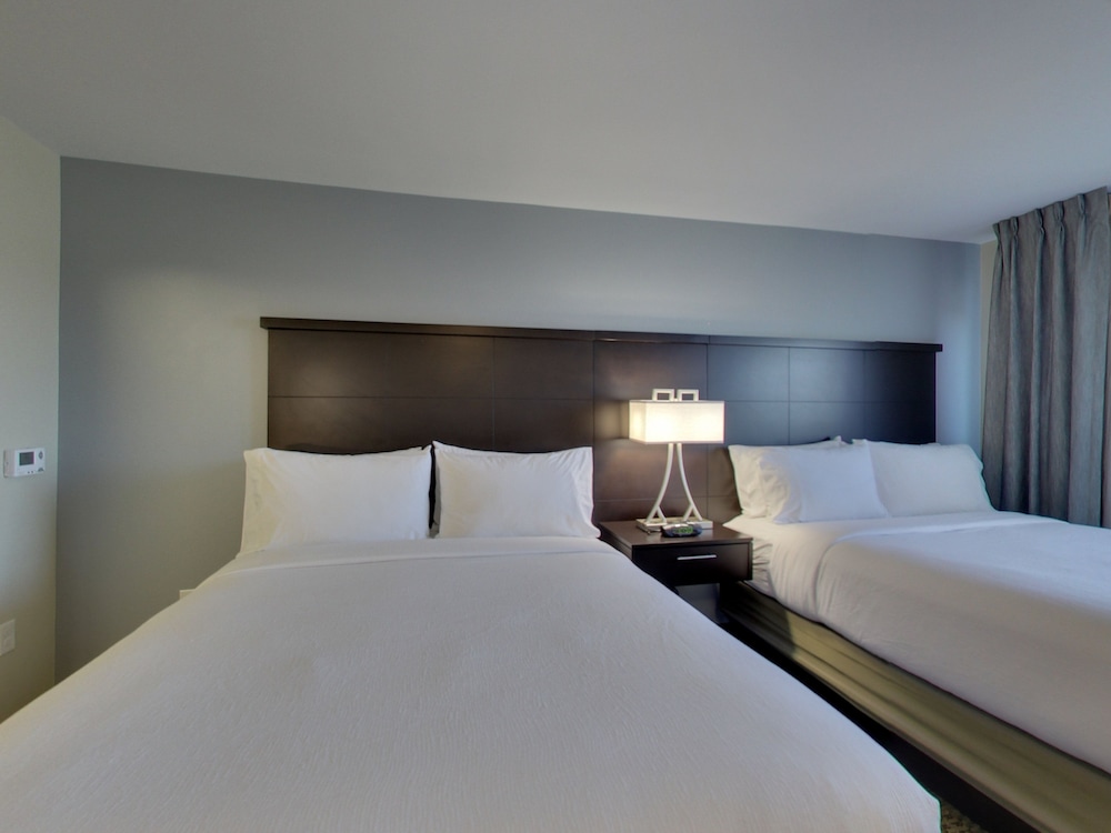Staybridge Suites Madison Fitchburg - photo 34