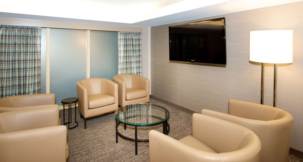 Embassy Suites by Hilton Seattle North Lynnwood - photo 24