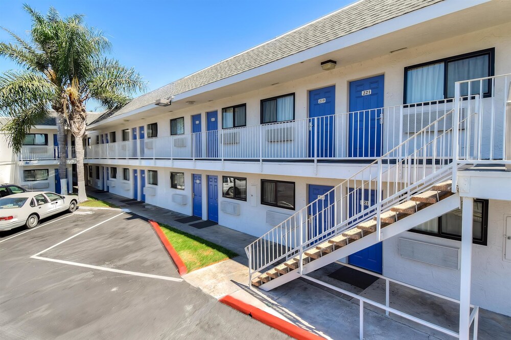 Motel 6 Los Angeles Harbor City - photo 28