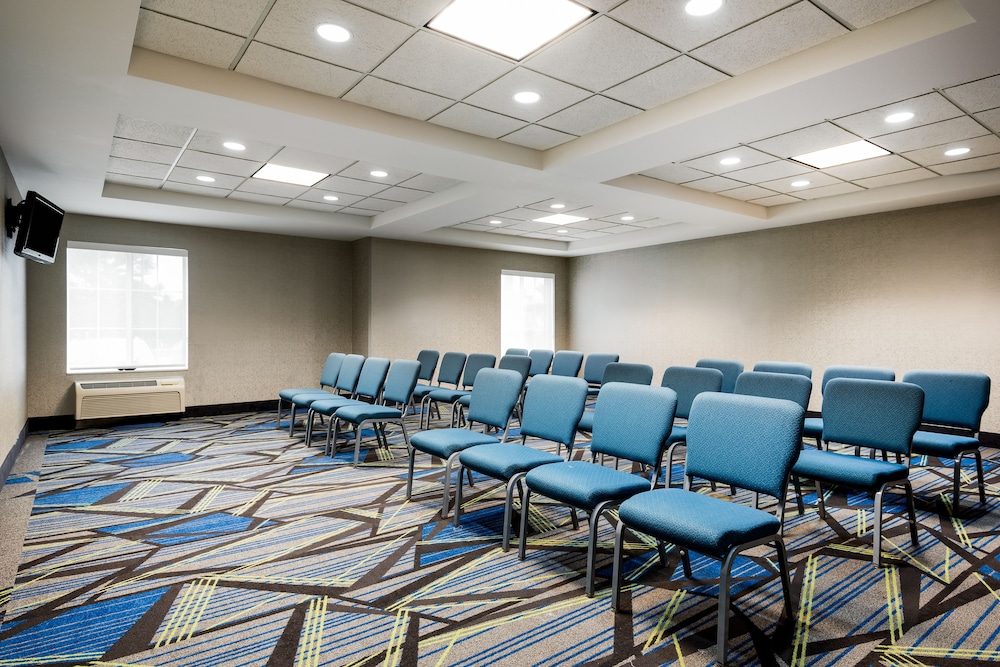 Holiday Inn Express Charlotte West Gastonia by IHG. - photo 45