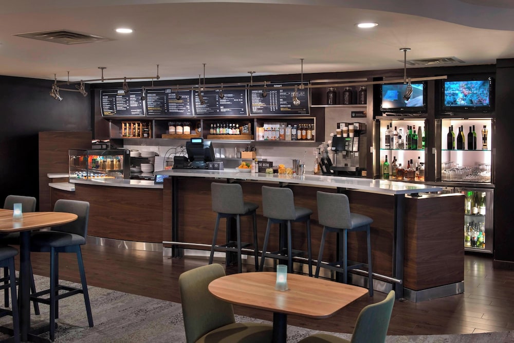 Courtyard by Marriott Lebanon - photo 19