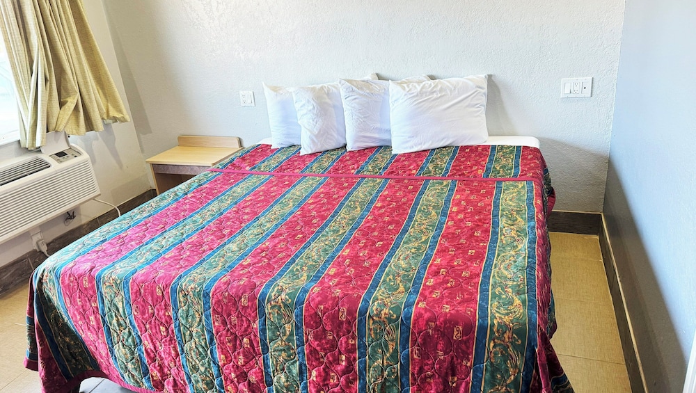 Xpress Inn & Extended Stays - photo 10
