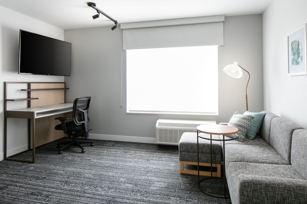 TownePlace Suites by Marriott Oshkosh - photo 12