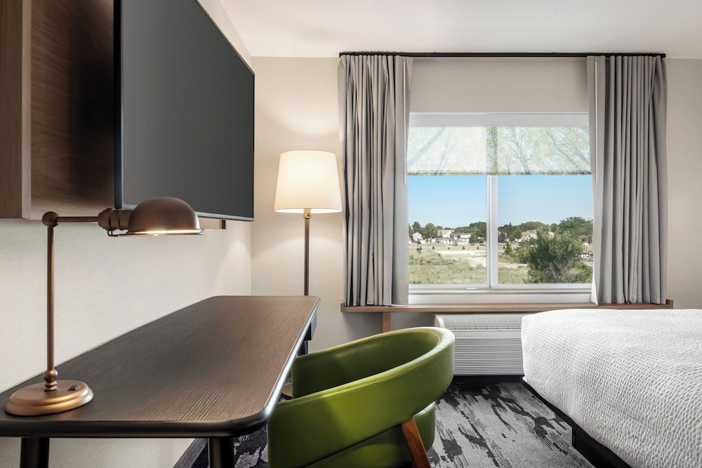 Fairfield Inn & Suites by Marriott Milwaukee West - photo 6
