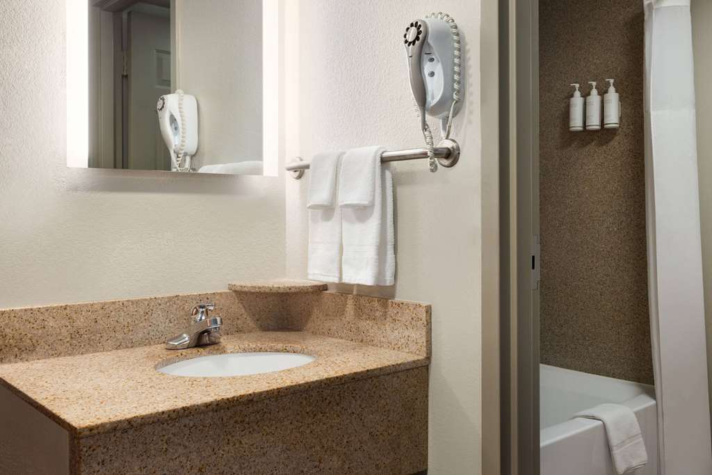 Days Inn by Wyndham Hershey - photo 28