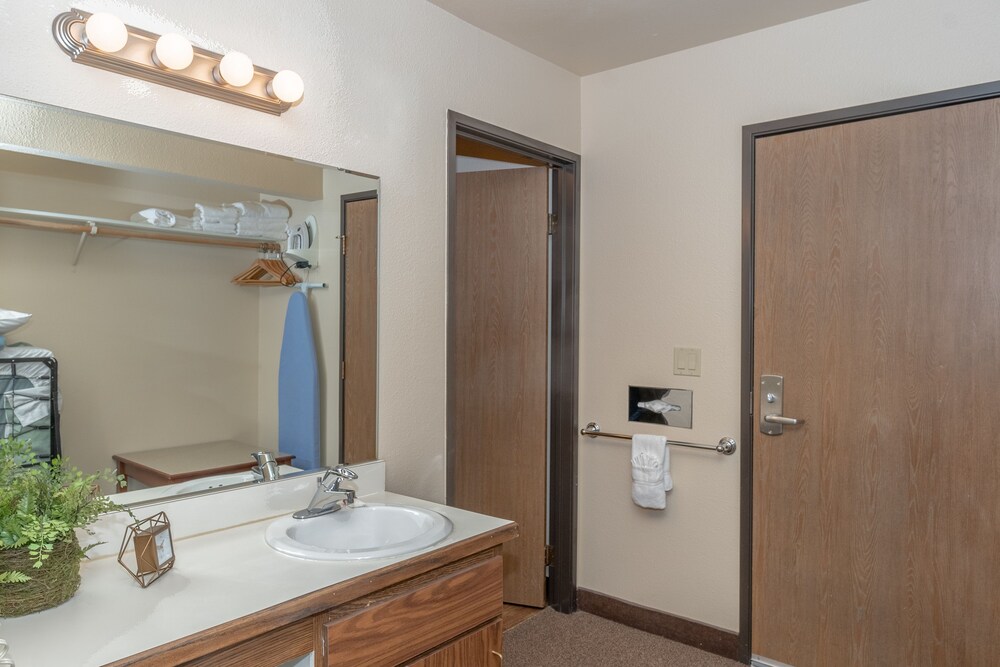 Wapato Point Resort - photo 22