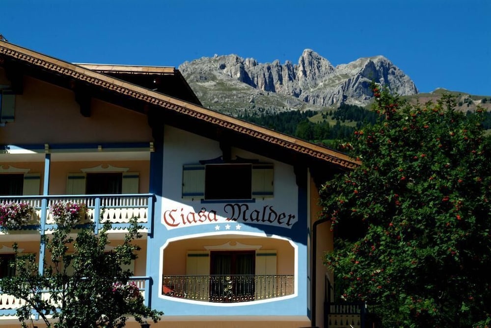 Hotel Malder — hotel in Soraga