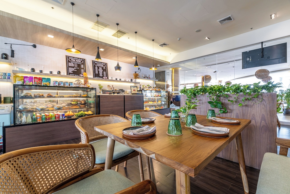 מזון ומשקאות