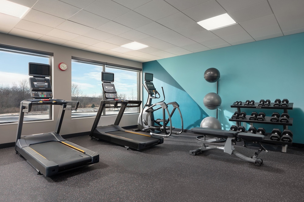 avid hotel Oak Creek by IHG - photo 28