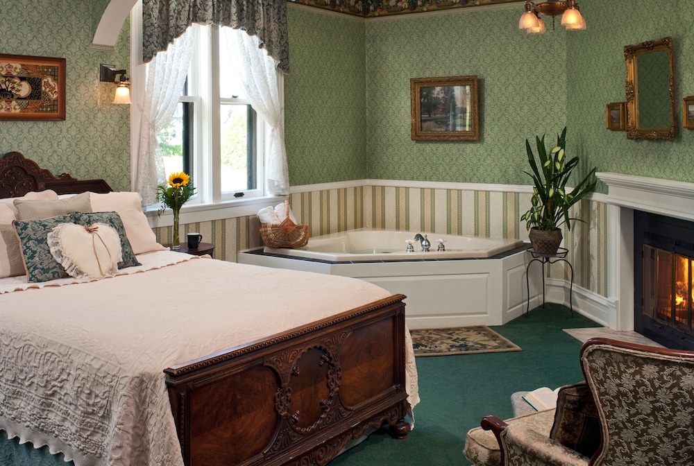 Old Rittenhouse Inn - photo 32