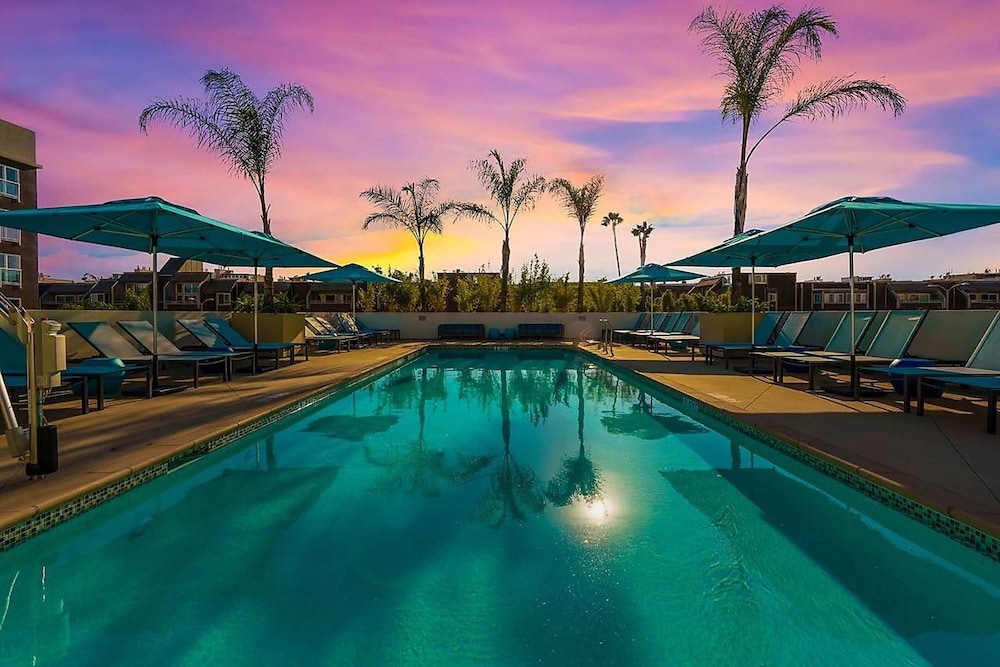 Courtyard by Marriott Marina del Rey - photo 22