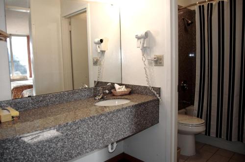 Columbus Inn in Columbus, United States