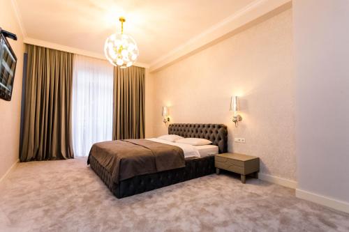 Luxury Landing IV