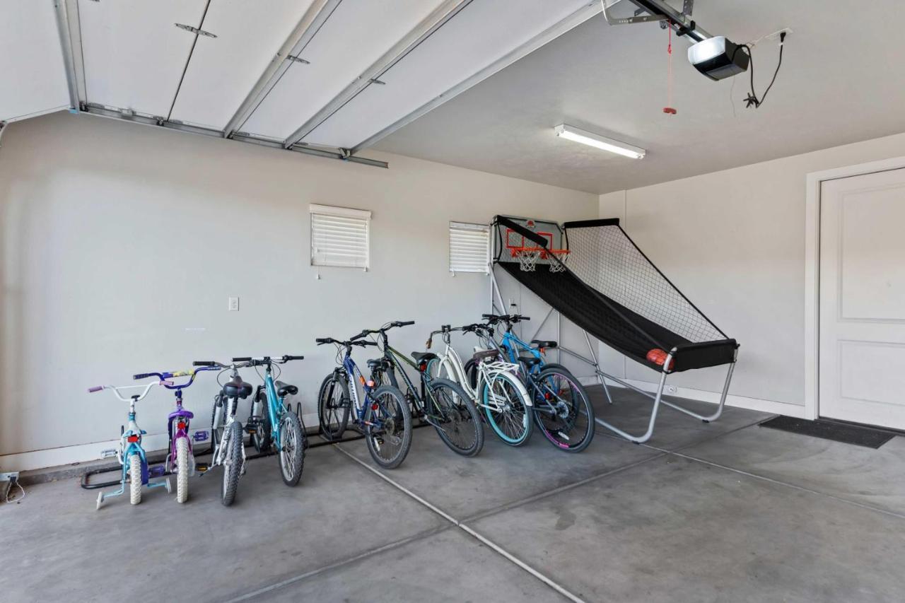 40 Lily Pad Place In St George With Private Splashpad — Santa Clara