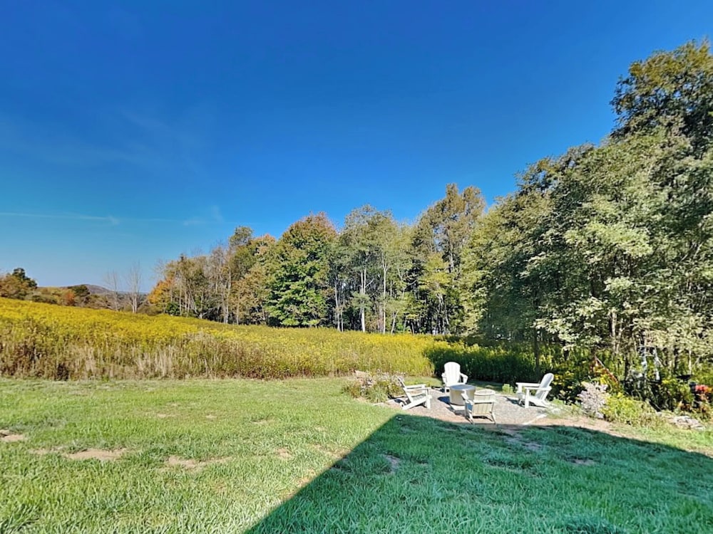 Just Like Home by Taylor Made Deep Creek — 4-Star Luxury Hotel in Mchenry, United States