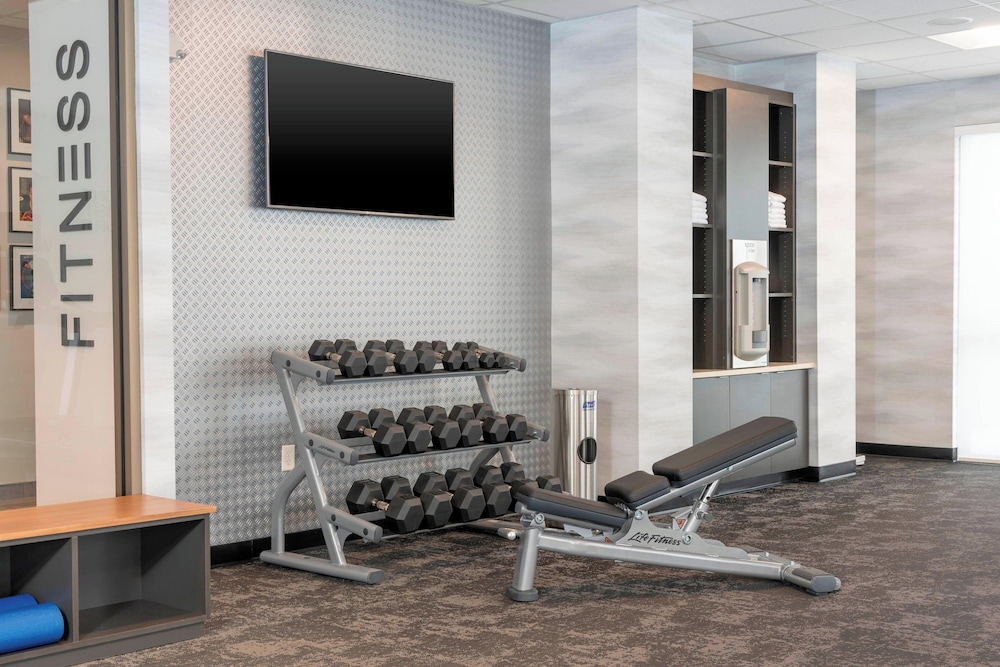 Fairfield Inn & Suites by Marriott Fair Oaks Farms - photo 48