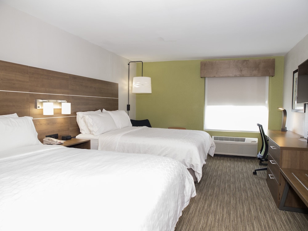 Holiday Inn Express Hotel & Suites Madison by IHG - photo 38