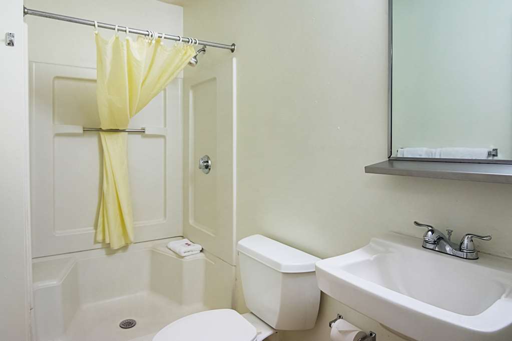 Motel 6 Fayetteville NC Fort Liberty Area - photo 31