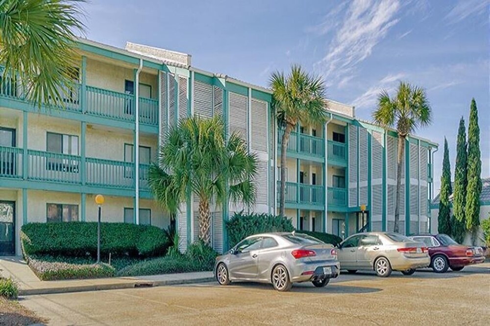 Emerald Shores Resort 2001 627850 by RedAwning - photo 24