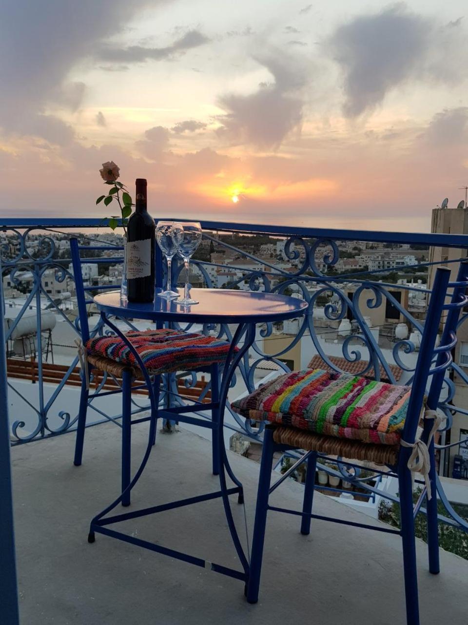 Town Apartment with panoramic seaview
