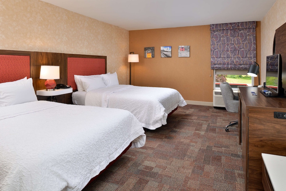 Hampton Inn Wytheville - photo 4