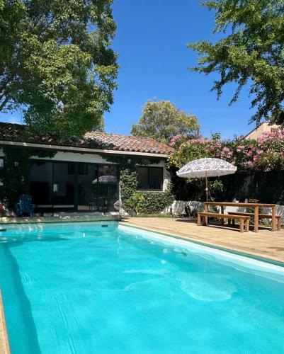 Une Halte Entre Terre Et Mer in Toulouges, France