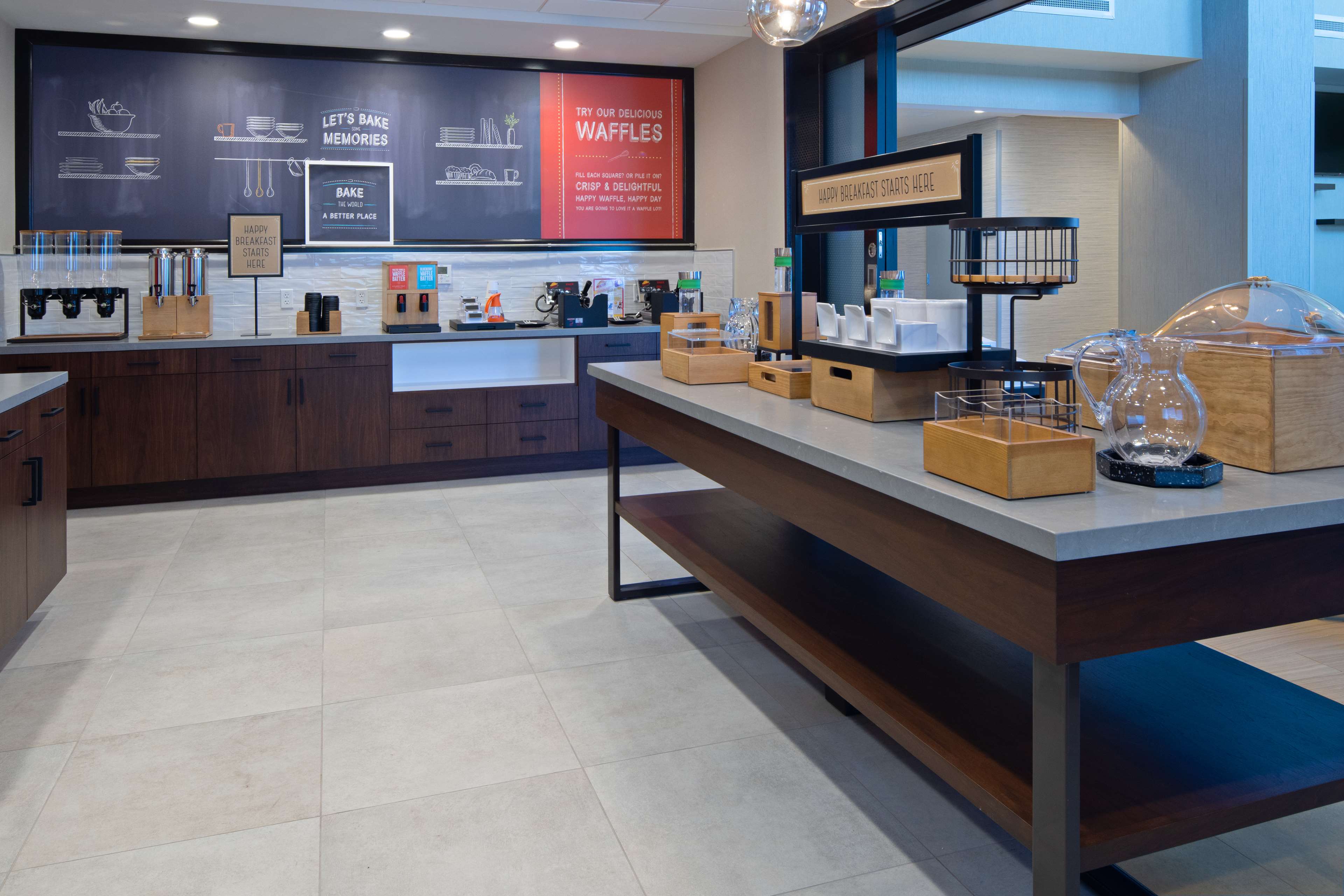 Hampton Inn & Suites Gilroy - photo 10