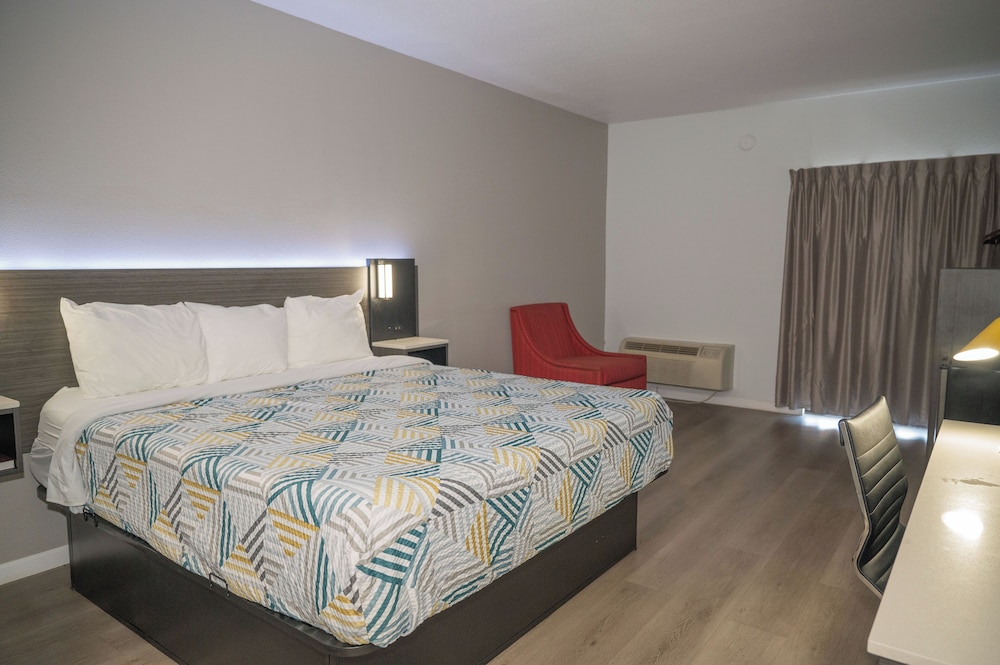 Motel 6 Soledad CA - photo 22