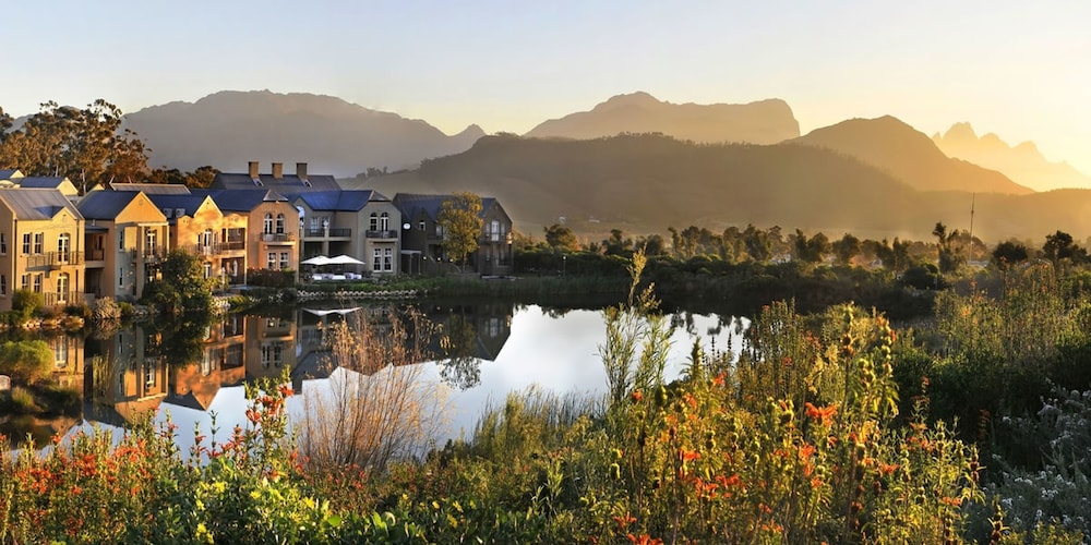 Cabriere d'Afrique Luxury Villa — 4-Star Luxury Hotel in Stellenbosch, South Africa