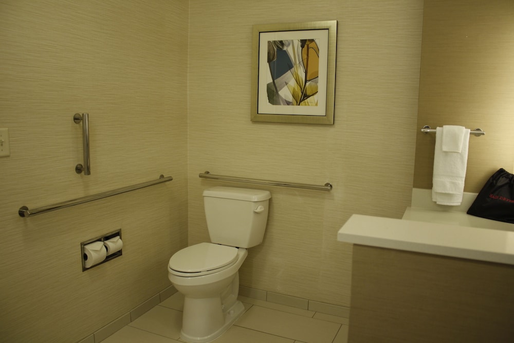 Fairfield Inn & Suites by Marriott Detroit Lakes - photo 34
