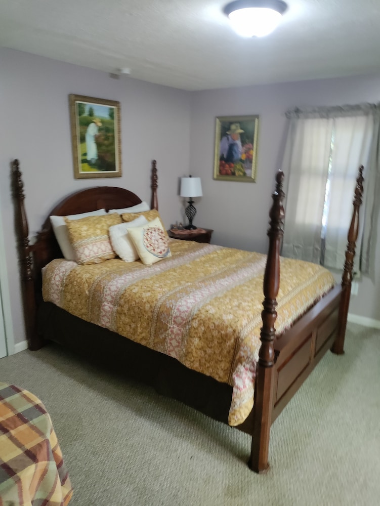 Lil Black Bear Inn - photo 6