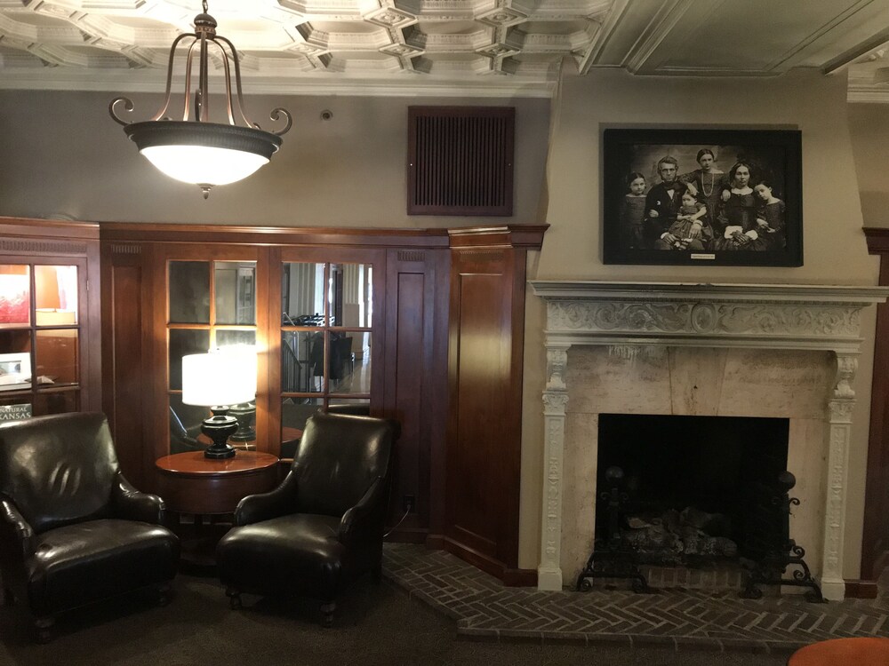 The Eldridge Hotel - photo 9