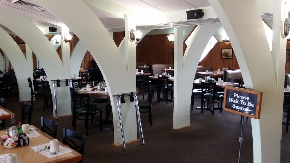 Knights Inn Stevens Point - photo 13