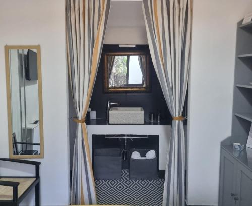 La Casetta di Oppi — 4-Star Luxury Hotel in Naples, Italy