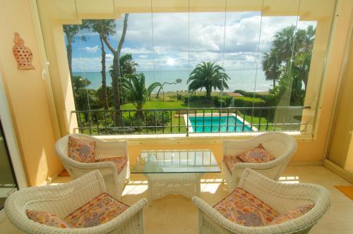 Penthouse Venalmar — 4-Star Luxury Hotel in Estepona, Spain