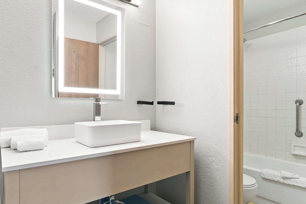 Best Western The Oasis at Joplin - photo 15