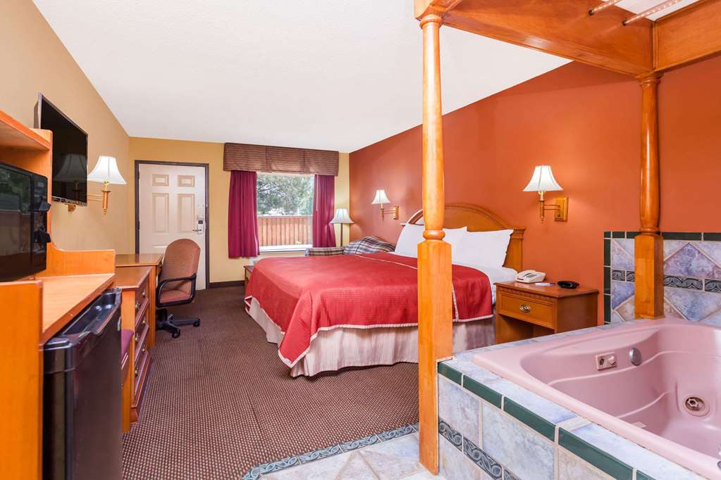 Travelodge by Wyndham Chattanooga Hamilton Place - featured photo