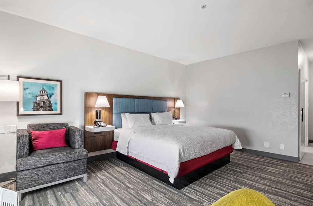 Hampton Inn & Suites Mount Pleasant - photo 8
