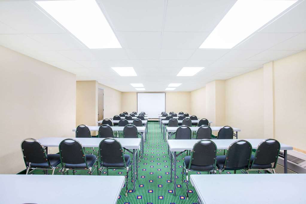 Ramada by Wyndham Angola Fremont Area - photo 15